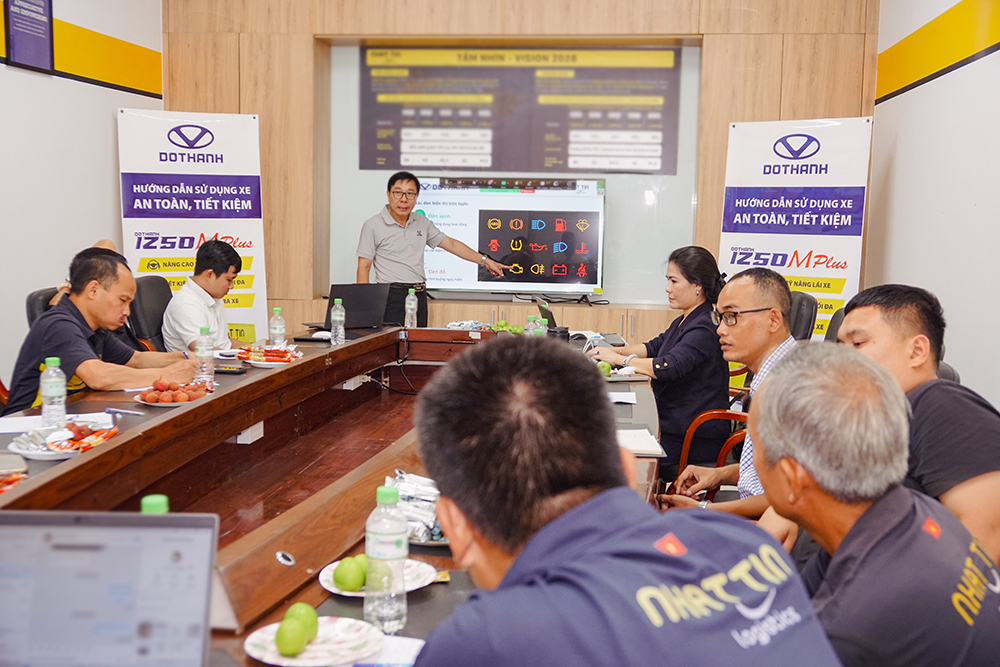 Chương trình đào tạo “Hướng dẫn sử dụng xe an toàn, tiết kiệm” cho NHẤT TÍN LOGISTICS | Dothanh Auto