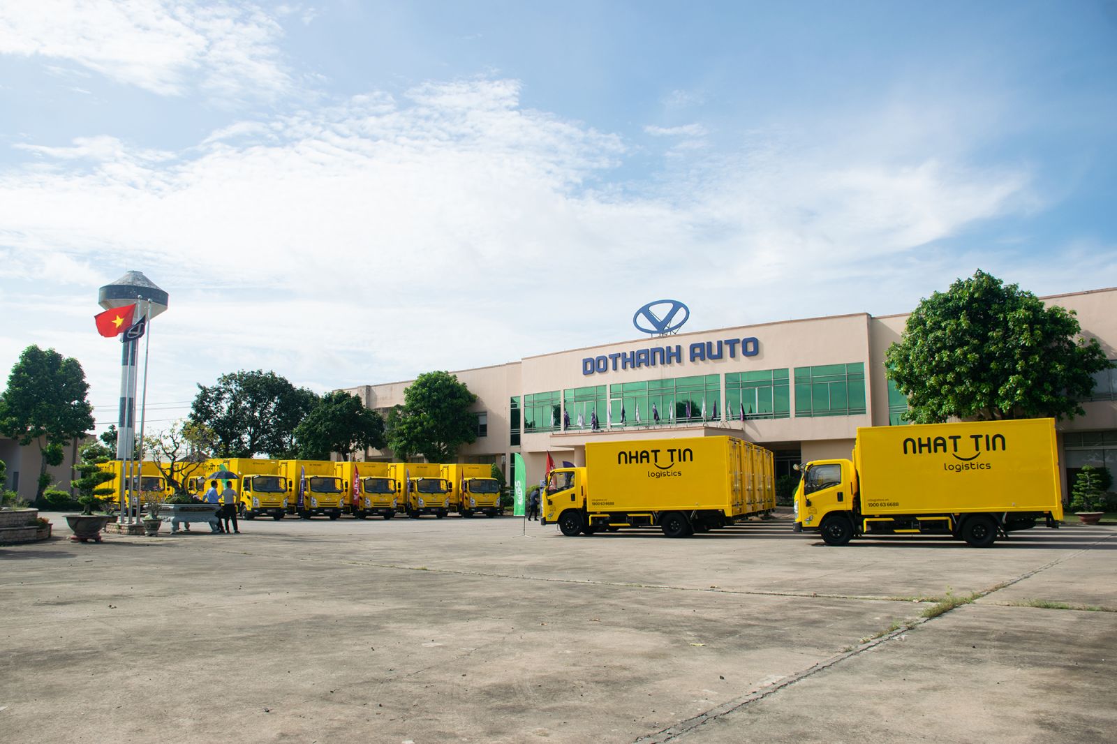Lô xe tải DOTHANH IZ50M Plus mới của Nhất Tín Logistics vừa được bàn giao
