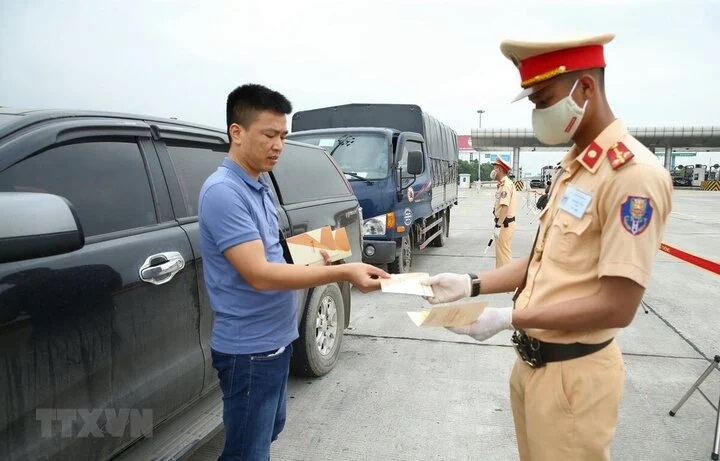 Theo Bộ Công an, việc trừ điểm giấy phép lái xe sẽ tác động tới hành vi, nâng cao ý thức của người tham gia giao thông